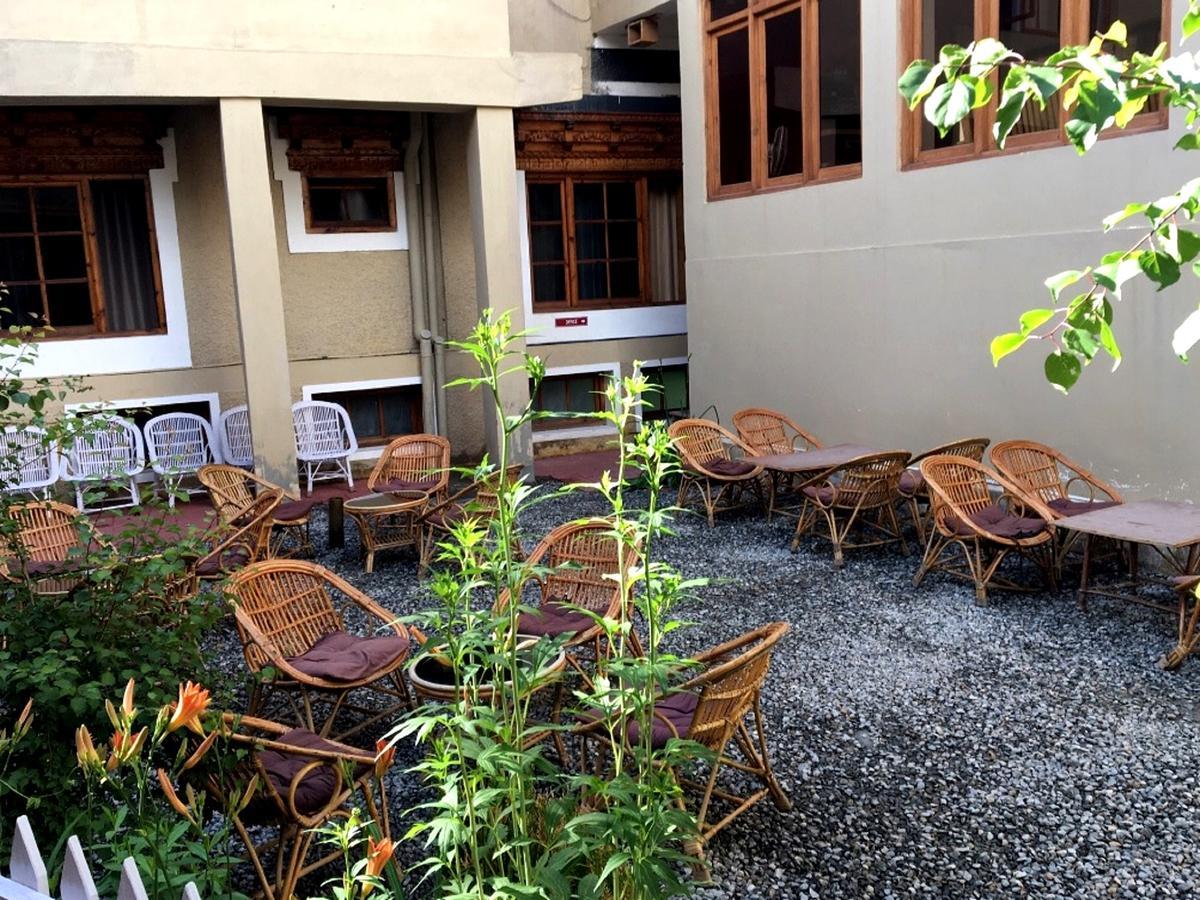 The Mogol Hotel Leh Exterior photo